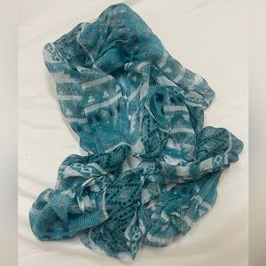 Women’s scarf